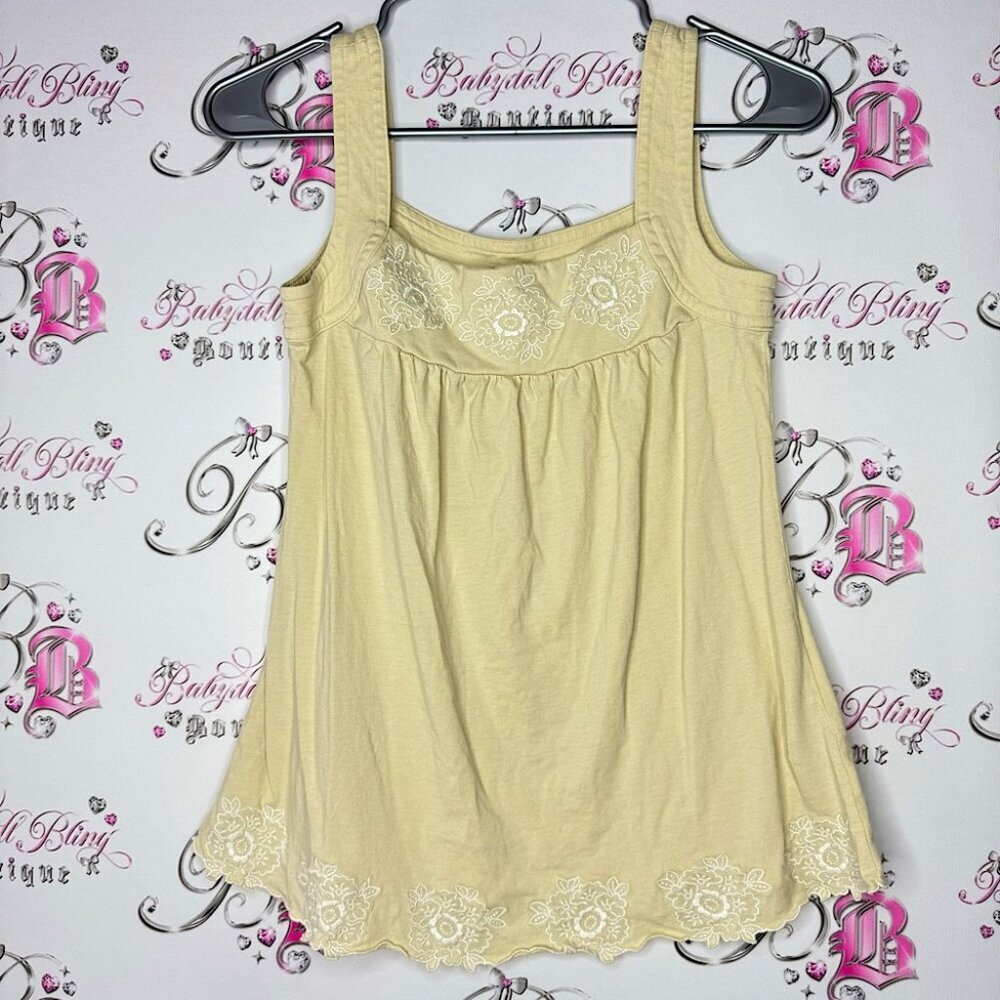 Rw&co tank top floral embroidered yellow white boho tropical flowers tan summer